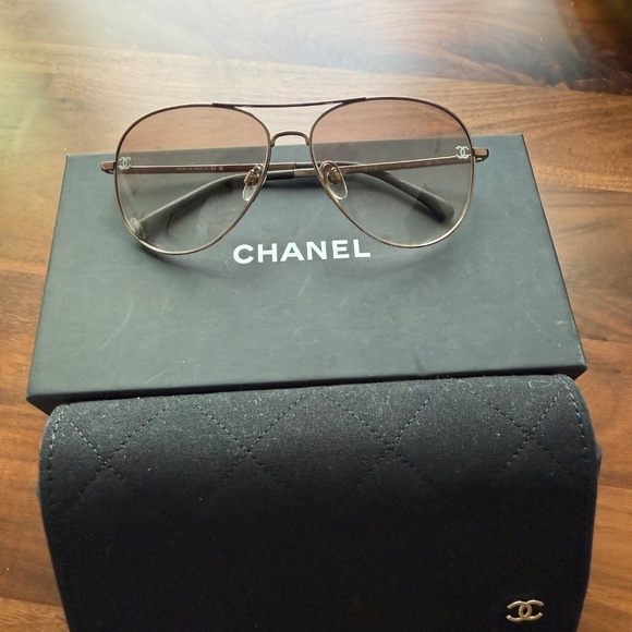 Chanel Pilot Sunglasses - Picture 3 of 4